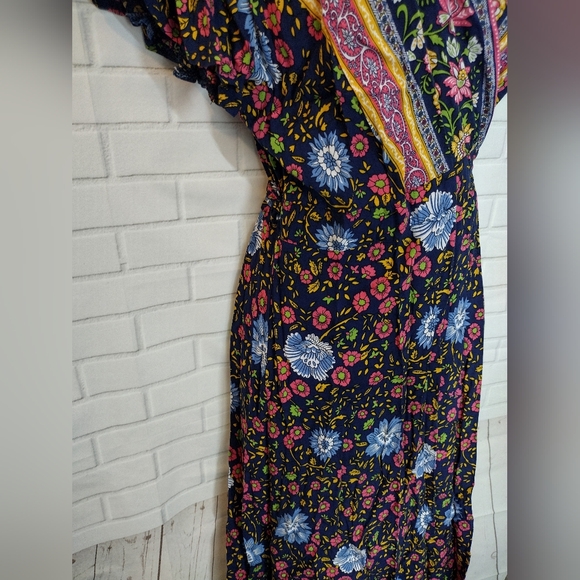 Floral Wrap Short Sleeve Boho Dress - Picture 4 of 7